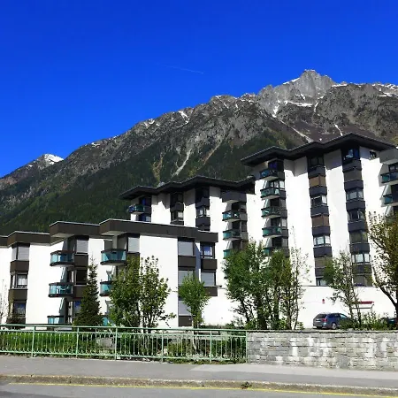 Apartment L'aiguille Du Midi-8 By Interhome