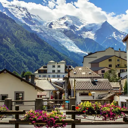 L'aiguille Du Midi-8 By Interhome Chamonix