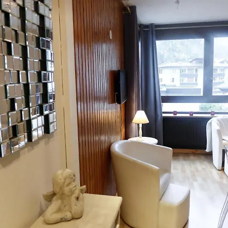 L'aiguille Du Midi-8 By Interhome *
